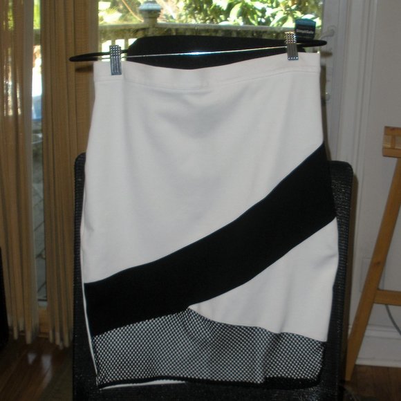 BEBE Vintage sexy black white W/see thu mesh bottom front pencil skirt - Picture 1 of 4
